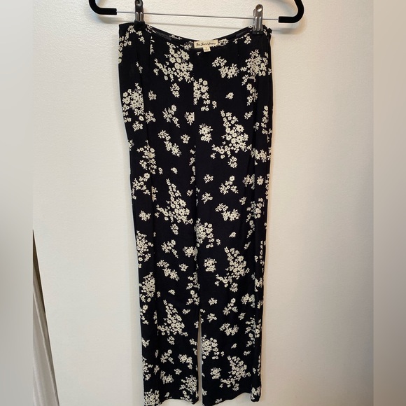 For Love & Lemons Dulce floral Pants and Crop top tie front matching set - Picture 8 of 14